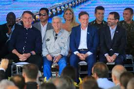 O fato de flávio bolsonaro estar sendo investigado por prática de rachadinha. Tribunal Marca Para Quinta 17 Julgamento De Bretas Por Presenca Em Ato Religioso Com Bolsonaro E Crivella