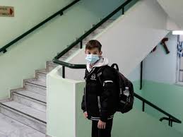 Μακρινό το άνοιγμα λιανεμπορίου και στις 5 απριλίου. Anoigma Sxoleiwn Synedriazoyn Oi Eidikoi Ti Gnwrizoyme Ews Twra Alfavita