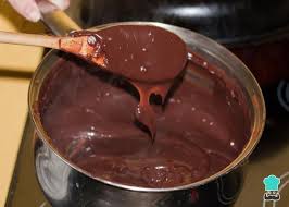 Calda De Chocolate Para Pavê Simples Ovo De Pascoa De Whey Protein Especial Para Esportistas Em 2020 Ideias Cobertura De Chocolate Comida E Bebida