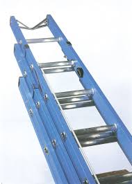 The Lyte 3 Section Class 1 Glass Fibre Telecoms Extension Ladder Http Www Laddersalesdirect Co Uk Extension Ladders Lyte 3 Section C Ladder Glass Extensions