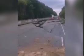 Землетрясение, произошедшее на границе россии и монголии, ощутили в иркутске. Moshnoe Zemletryasenie Razrushilo Chast Trassy Irkutsk Ulan Ude Ia Regnum