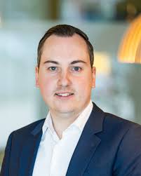 🎉 Tillykke med fødselsdagen til vores alles direktør, Martin! 🥳🎂 Vi  håber, du får en fantastisk dag i dag! På mandag er han tilbage på  kontoret, hvor han selvfølgelig skal fejres –