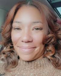 Lauren Herron's Instagram, Twitter & Facebook