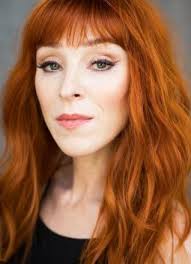 rRandom take, Ruth Connell is soooo beautiful. The Rowena makeup was  killing me tho, wouldve loved to see her with a bit less makeup but I dont  think it wouldve suited the