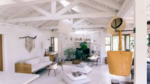 1800 x 1123 jpeg 608 кб. How This Architect Turned A Hunting Lodge Into A Minimalist Chill Zone Gq