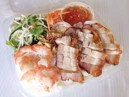 Bun Thit Heo Quay Fresh Rice Noodles Crisp Vegetables Shrimp And Crispy Roast Pork A Perfect Decision For A Weekend Lunch Bunthi Food Pork Roast Cooking