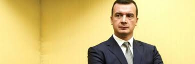 Con la nascita del governo conte, casalino è stato nominato. Casalino In Vacanza Con Stipendio Da Capogiro Mentre Il Governo Affonda Ilgiornale It