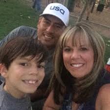 Efrain Irizarry (@EfrainIrizarry)