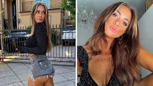 But has she gone a step too far with her latest photo of her butt. Jessica Paszka In Ultra Knapper Shorts Manchen Fans Ist Das Zu Viel Stern De