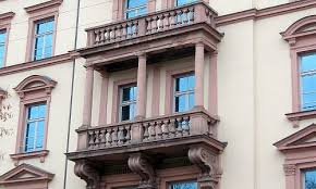 Excellent balance sheet established dividend payer. St Galler Kantonalbank Deutscher Hoffnungsschimmer