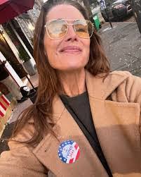 Jeremy Knepp's Instagram, Twitter & Facebook