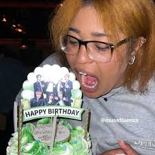 Y'all couldn't have brought this up to Johnny or Mark...bruh he looks like  he's about to cry 🧍🏾‍♀️. He's not even a month into his debut and y'all  pullin this shit I- -