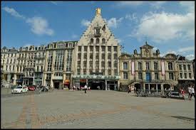 La Voix Du Nord Op De Grand Place Lille Grand Place Lille La Voix Du Nord