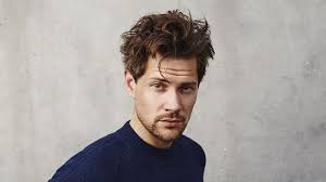 Many of these hairstyles only work if the hair is razor cut to give it texture. 15 Sexy Messy Hairstyles For Men In 2021 The Trend Spotter