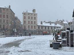 Météo horaire pendant 3 jours. Ville Saint Etienne Auf Twitter Alerte Neige Meteo France Prevoit De Fortes Chutes De Neige Cette Nuit A Saintetienne Les Services De La Ville Sont Mobilises Limitez Vos Deplacements D Infos Sur Https T Co 8clq2zen8b