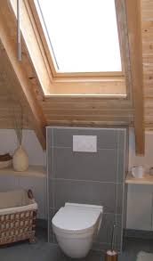 Toilette Unter Dachflachenfenster Dachflachenfenster Badezimmer Dachschrage Dachfenster