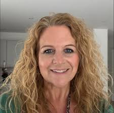 I look after a lady with dementia who as a child grew up in Bollington. I  was wondering if anyone had any pictures from around 1950-1970 I could  print as a Christmas