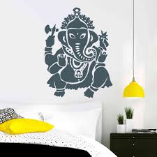 Klassisch charmantes komfort schlafzimmer telford komplett in steineiche dekor mit viel stauraum in schränken und kommoden attraktives doppelbett in komforthöhe auf wunsch inkl. Ganesha Elefant Buddha Wandtattoo