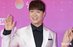 .(박수홍) 선배님 때문에 형과 형수 그리고 호의호식하는 자식들의 만행은 말하기 조심스럽다면서도 박수홍 이 상황을 알게된 모든분들,그리고 박수홍 선배님을 30년간 tv에서 지켜보시며 좋아해주신. Sjrp 9ofd Upmm