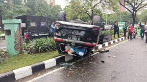Check spelling or type a new query. Arti Mimpi Kecelakaan Mobil Melambangkan Rasa Bersalah Dan Ketakutan Tribun Lampung