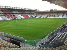 Ks cracovia, commonly known simply as cracovia (polish pronunciation: Cracovia Stadium Krakow Activities Leisure Krakow