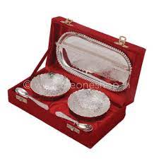 Shop findgift for an impressive collection of unique gift ideas for your spouse including picture frames, anniversary. 10 Amazing Return Gifts For Your 25th Anniversary Party Send Guests Home With A Reminder That Real Love Stories Don T Have Endings 2019