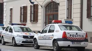 Politia romana a scos la concurs, pentru ocupare din sursa externa si reincadrare, 770 de posturi de ofiteri de politie, agenti de mai mult de 1.250 de posturi didactice si de cercetare au fost scoase la concurs in universitatile de stat, vineri, odata cu publicarea listei locurilor vacante in monitorul oficial. PoliÈ›ia RomanÄƒ Face AngajÄƒri 290 De Posturi Scoase La Concurs Actualitatea Online