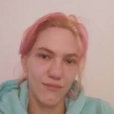 Doreen Hanslik (@DoreenMller9)