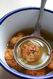 Bakso Goreng Kuah Fried Chicken Shrimp Balls In Chicken Broth Food Dishes Fried Chicken Indonesian Food
