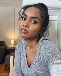 Helaethrwydd thebritishpeep ar instagram