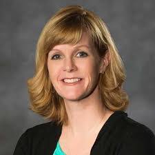 Amanda Dickinson's Instagram, Twitter & Facebook