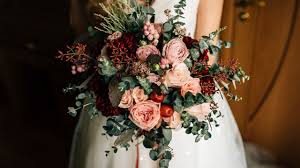 Einen hochzeitsstrauß auszuwählen gehört zu den angenehmsten tätigkeiten rund um die organisation der hochzeit. Brautstrauss 2020 Trends Preise Floristen In Wien Herold Blog