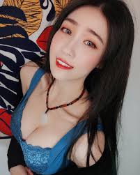 E奶全洩凱琪K7「ω型內衣飽滿2顆」超晃- 素人正妹- JKF 捷克論壇