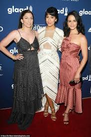 Celebrity photos chelsea peretti melissa fumero stephanie beatriz. Pin On Ss19yulisa