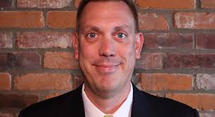 Hear the story of SVB's demise from Endeavor Mentor and banking expert