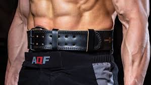How Tight Should A Lifting Belt Be? (Breakdown Per Exercise) |  Powerliftingtechnique.Com