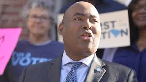 The DNC's outgoing chair says Democrats should have stuck with Joe Biden in  2024