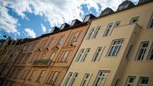 33.459 wohnungen in bayern ab 99.000 €. Wohnungsnot In Bayern Wohnen Konnen Wir Uns Das Noch Leisten Br24 Br De