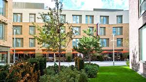 Free wifi is available throughout the property as well as a restaurant, storage for belongings and a car park are available on site. Premier Inn Opens New Southwark Hotel Business Traveller