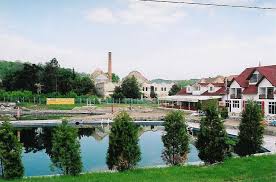 Oaspeții campingului pot utiliza și o terasă. Ocna Sibiului Lacul Horea Mapio Net