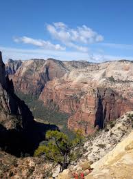 Over the last ten years, 43 people have died during their visit. Bryce Canyon Zion Np Valley Of Fire Usa Nationaparks Reiseblog
