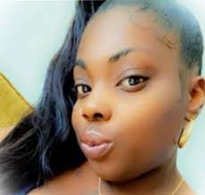 Kim Strait's Instagram, Twitter & Facebook