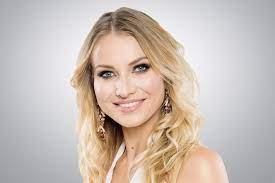 Gümnaasiumi lõpetamise järel asus ta elama poolasse varssavisse. Joanna Moro Twoja Twarz Brzmi Znajomo Wiki Fandom