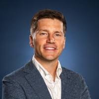 Andrew Quinn's Instagram, Twitter & Facebook