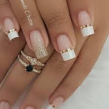 Las uñas de acrílico son un tipo de extensiones de uñas artificiales aplicadas en la parte superior de. Pin En Unas