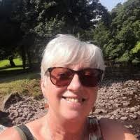 20+ "Fiona Bush" profiles