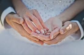 Essendo una perfetta fusione di rosa e arancio, vi potrete divertire a combinarlo con i toni del grigio e quelli del celeste; Anniversario Di Matrimonio Da Quello Di Cotone A Quello Di Diamante Magazine Delle Donne