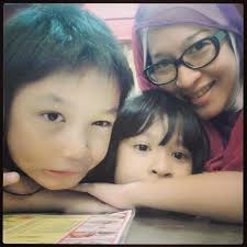 Sebagai ibu, okie mulai cukup khawatir dengan pergaulan anaknya ini. Kiesha Alvaro Aku Adekku Shakiena N Mama Okie Facebook