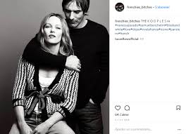 Vanessa paradis has a ring on it. Vanessa Paradis Et Samuel Benchetrit S Affichent Tres Amoureux A La Premiere De Chien A Paris