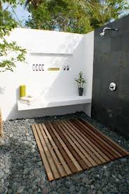 What is the function of the outdoor bathroom? Goodshomedesign